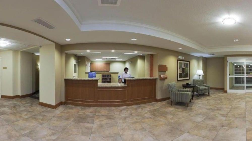 Candlewood East By Ihg Hotel 3*