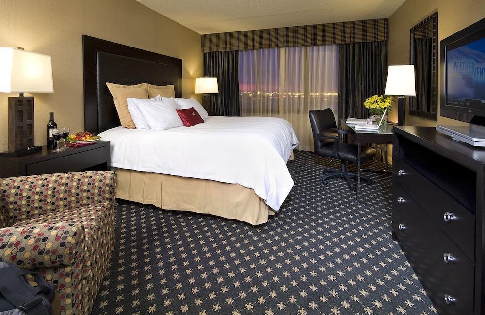 Crowne Plaza Indianapolis-airport By Ihg 4* Indianapolis