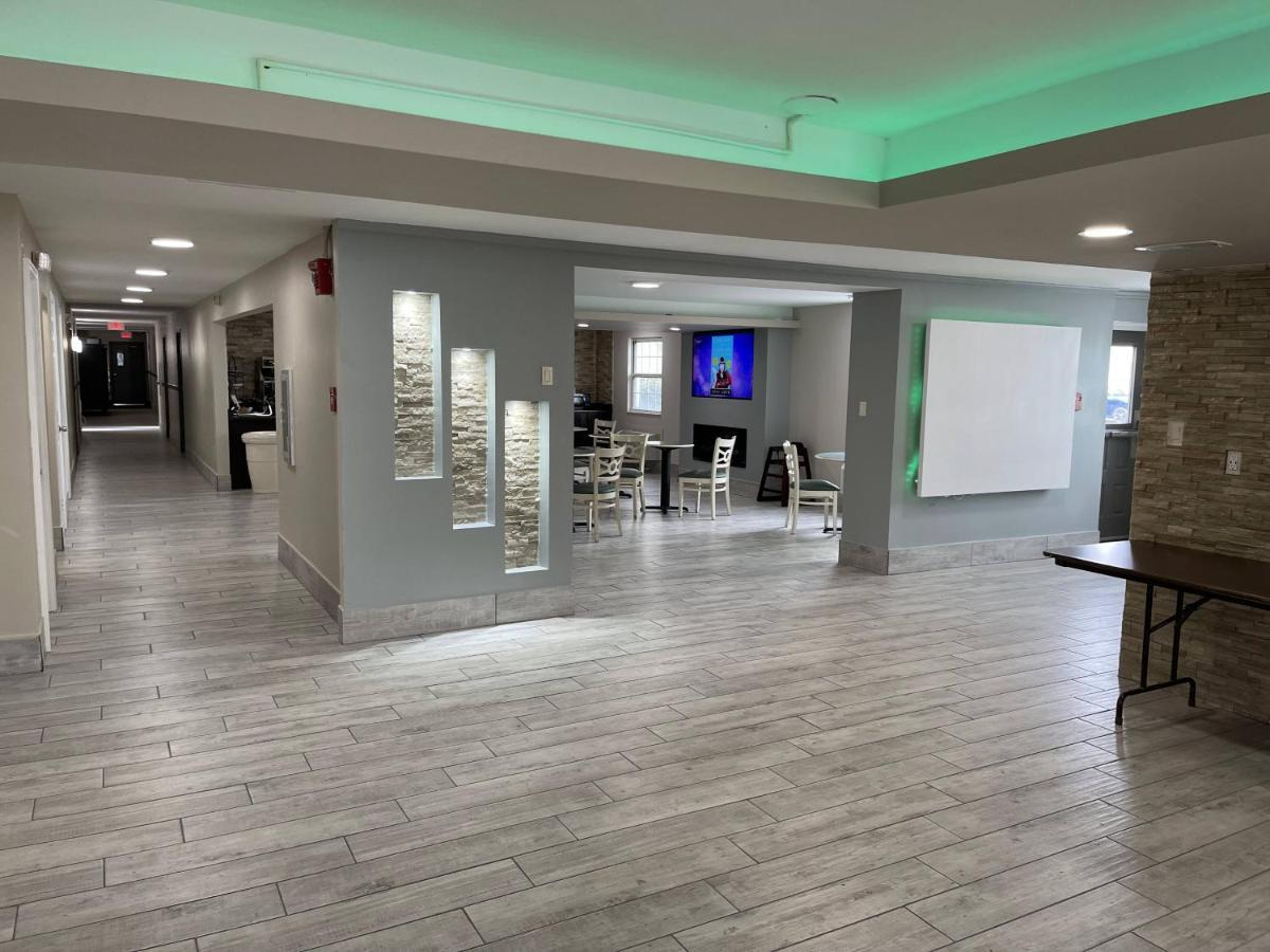 La Quinta By Wyndham Airport Lynhurst Hotel 3*