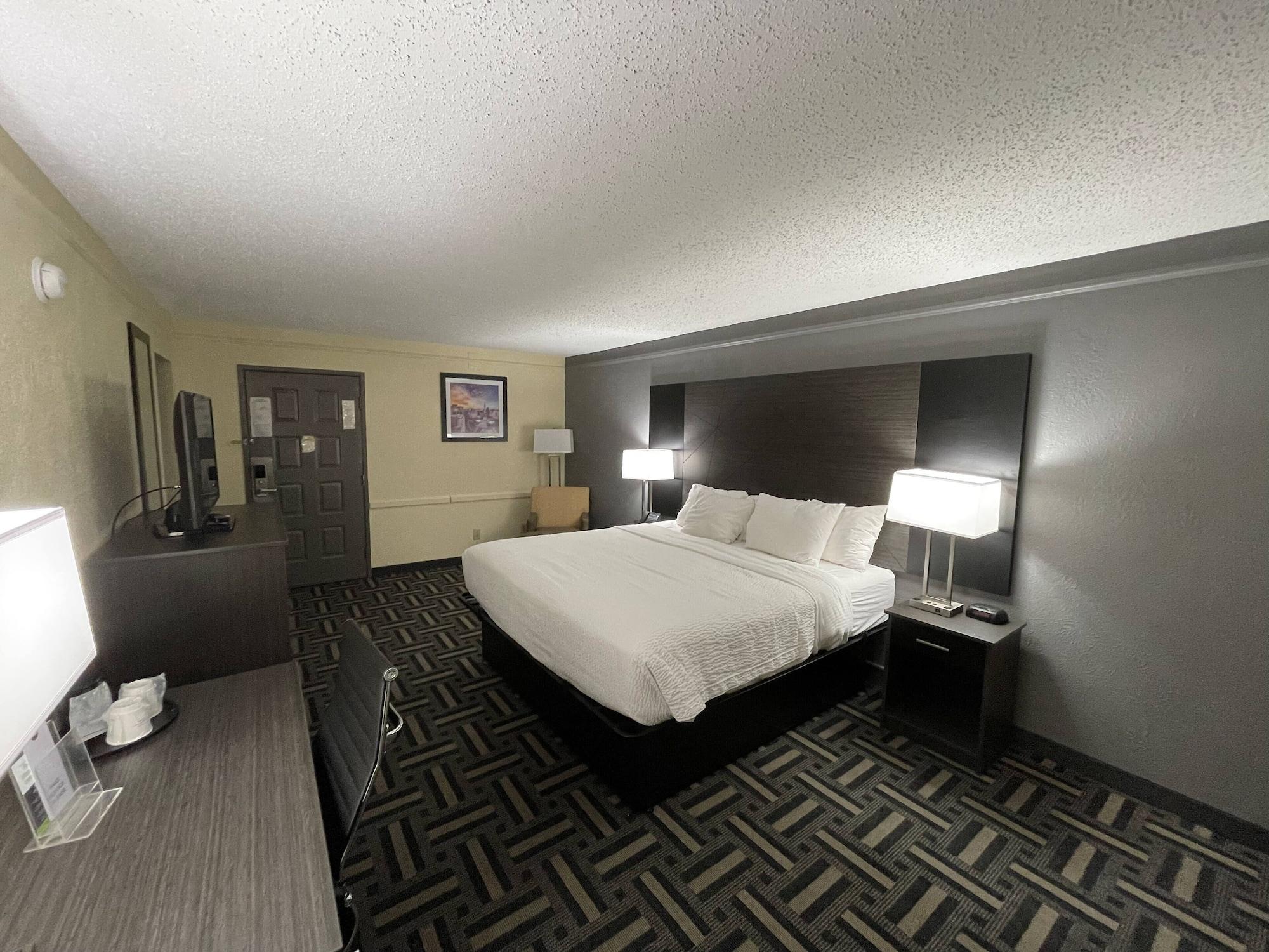 La Quinta By Wyndham Airport Lynhurst Hotel 3*