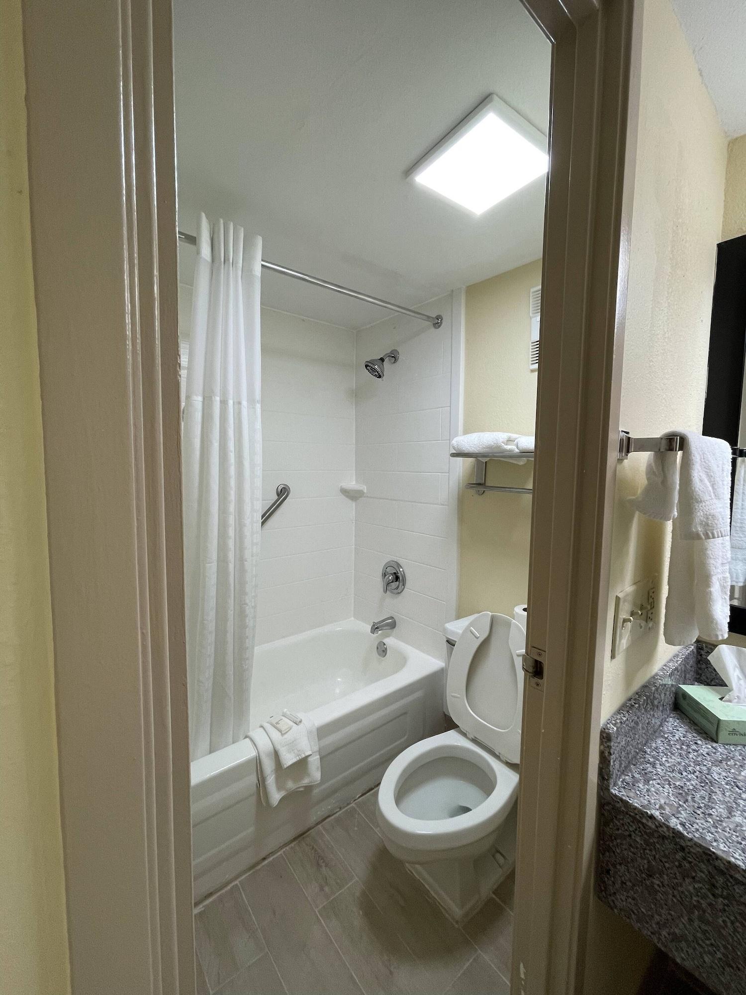 Hotel La Quinta By Wyndham Airport Lynhurst