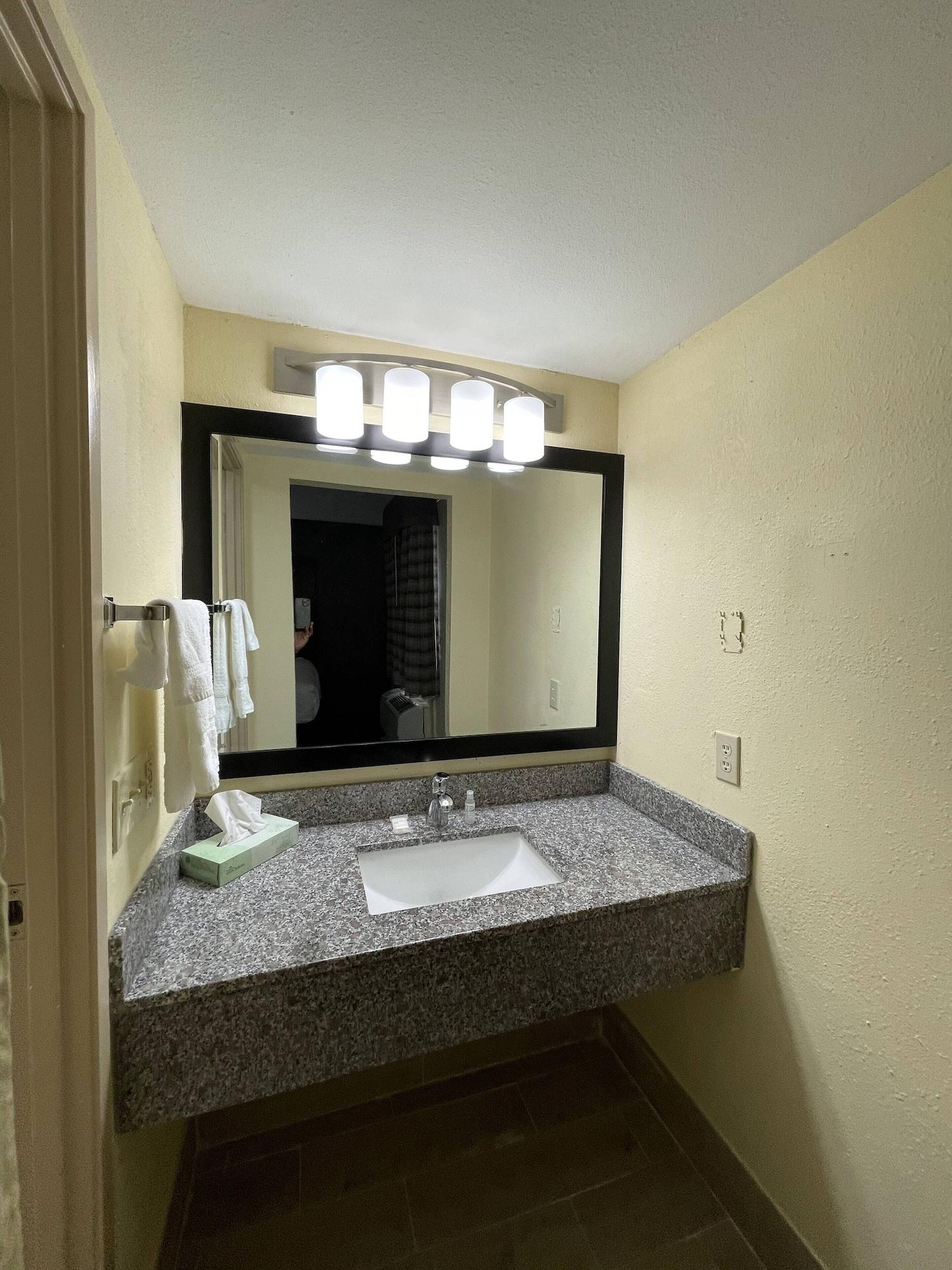 La Quinta By Wyndham Airport Lynhurst