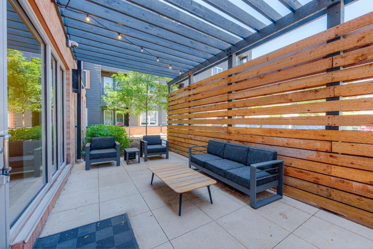 Chic Modern Studio By Gia Apartment Indianapolis