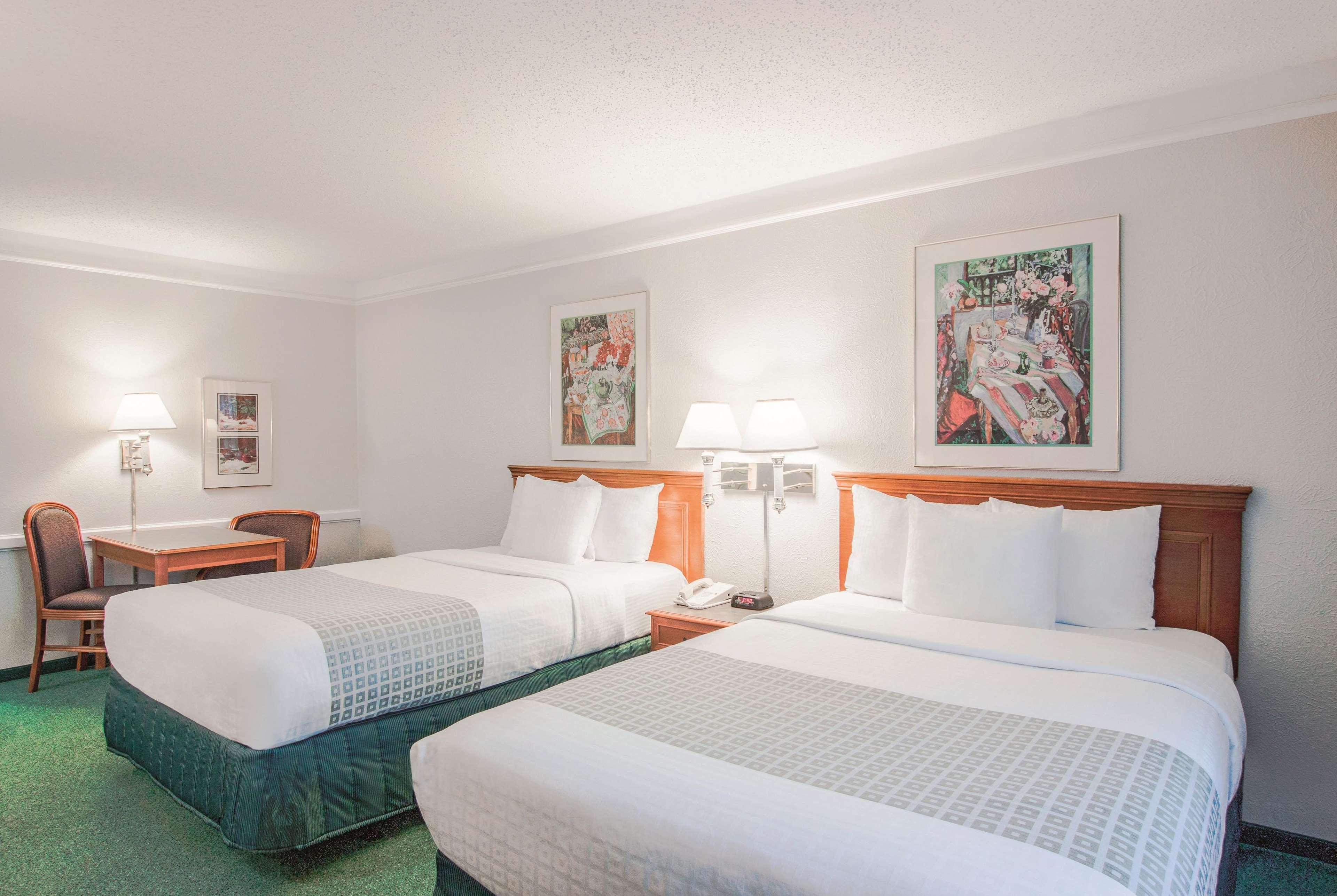 La Quinta By Wyndham Airport Lynhurst Hotel Indianapolis