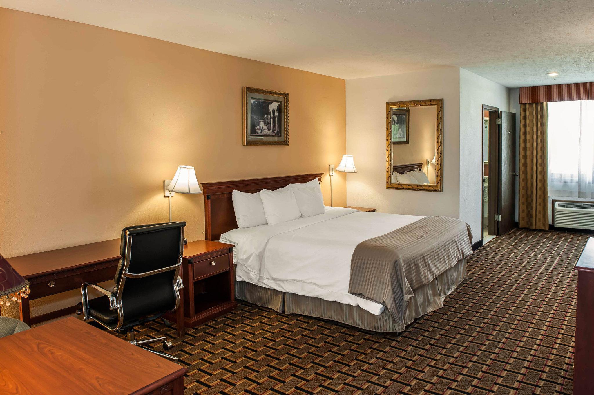 Travelodge By Wyndham Speedway Hotel
