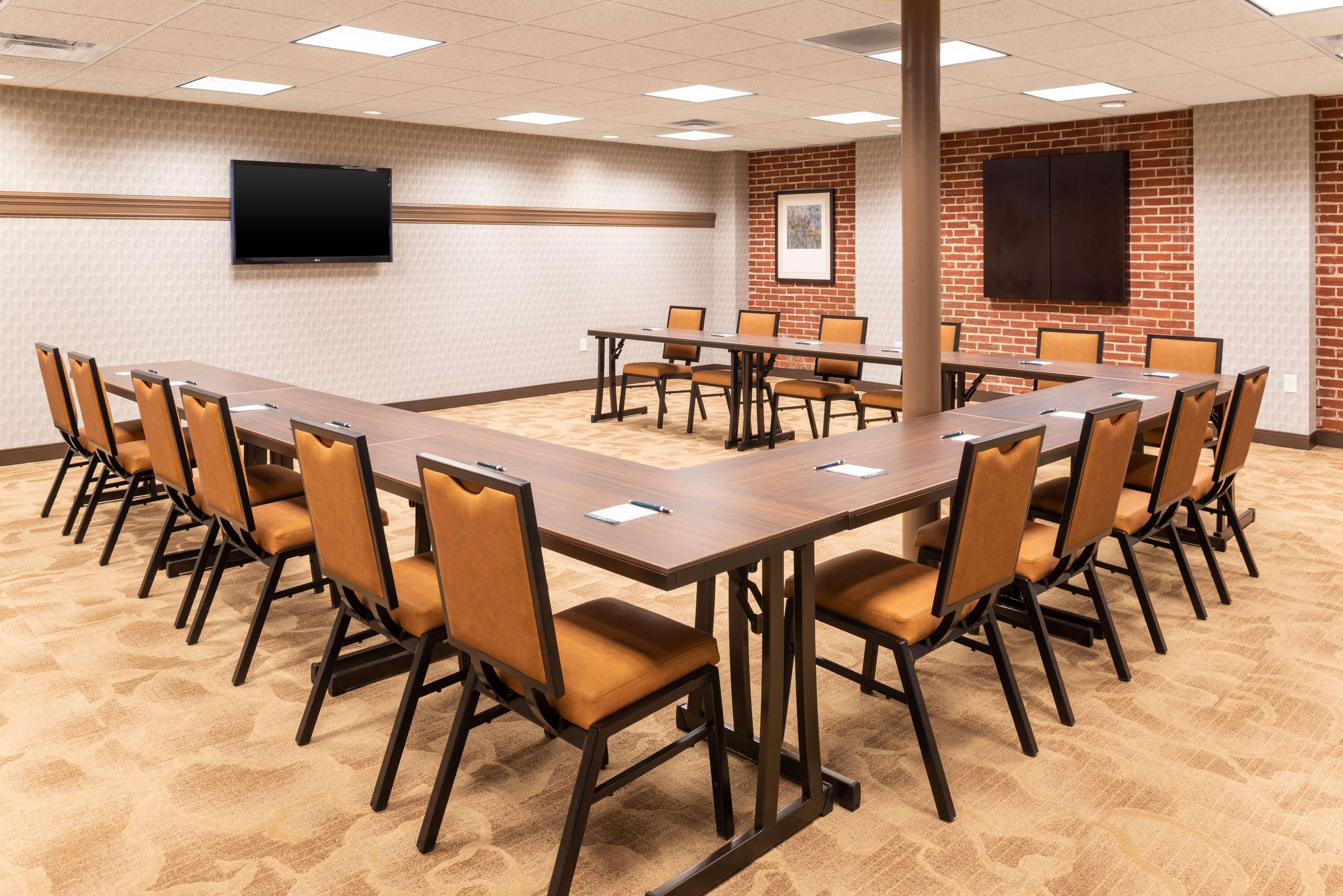 Hotel Homewood By Hilton Downtown Indianapolis