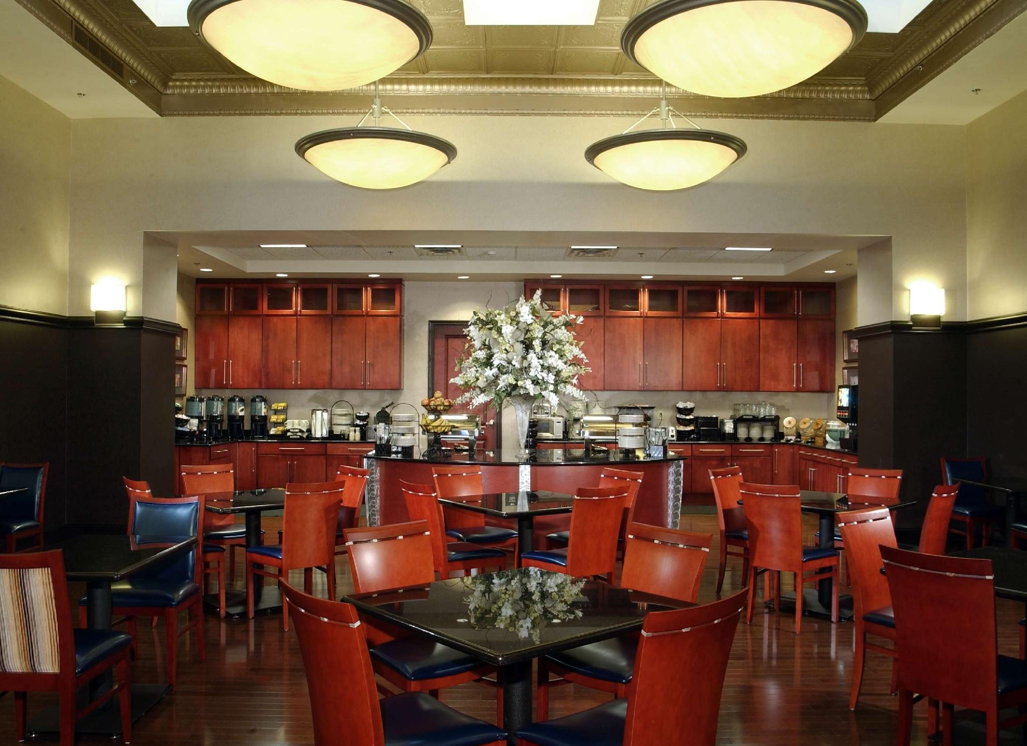 Hotel Homewood By Hilton Downtown Indianapolis
