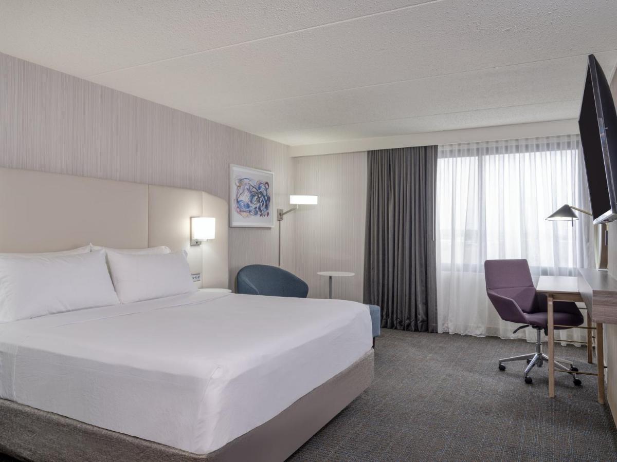 Crowne Plaza Indianapolis-airport By Ihg Hotel Indianapolis