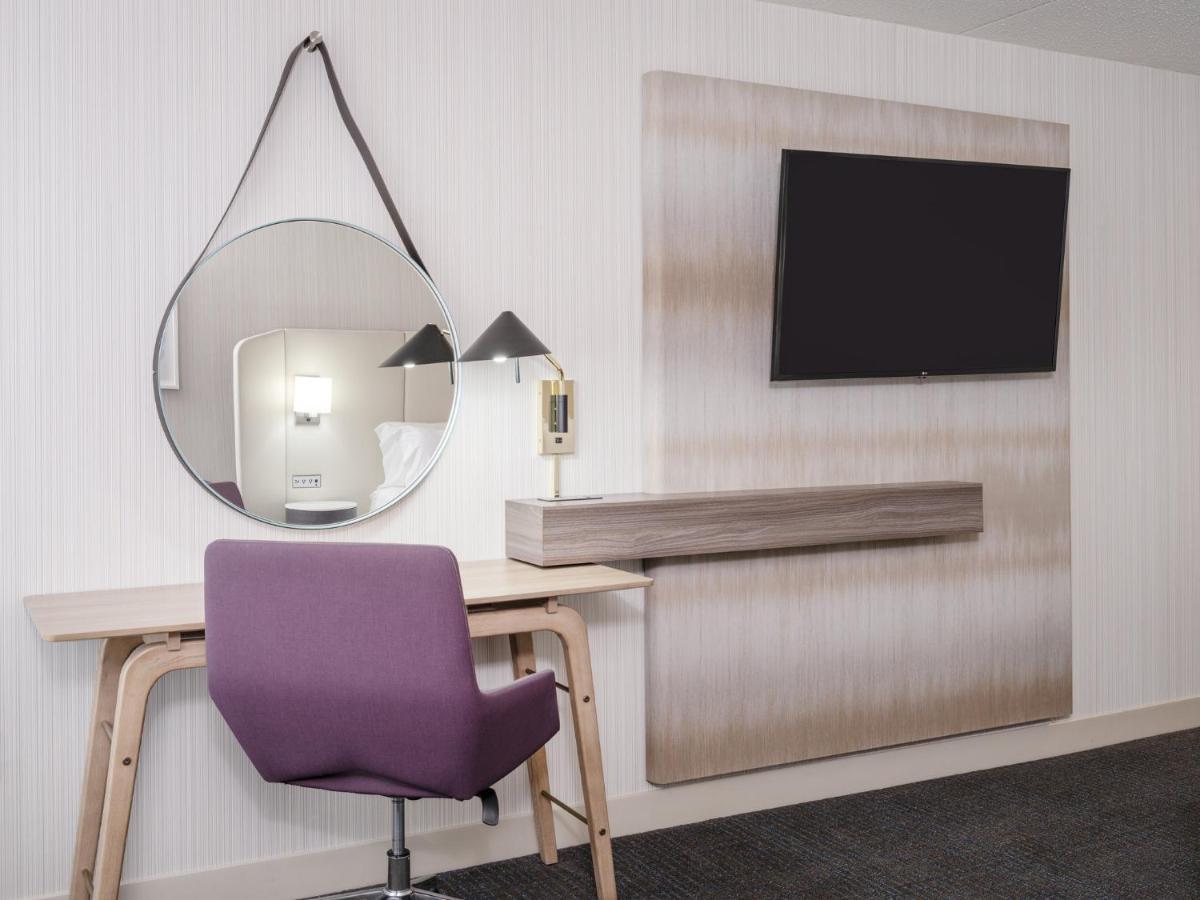 Crowne Plaza Indianapolis-airport By Ihg Hotel 4*