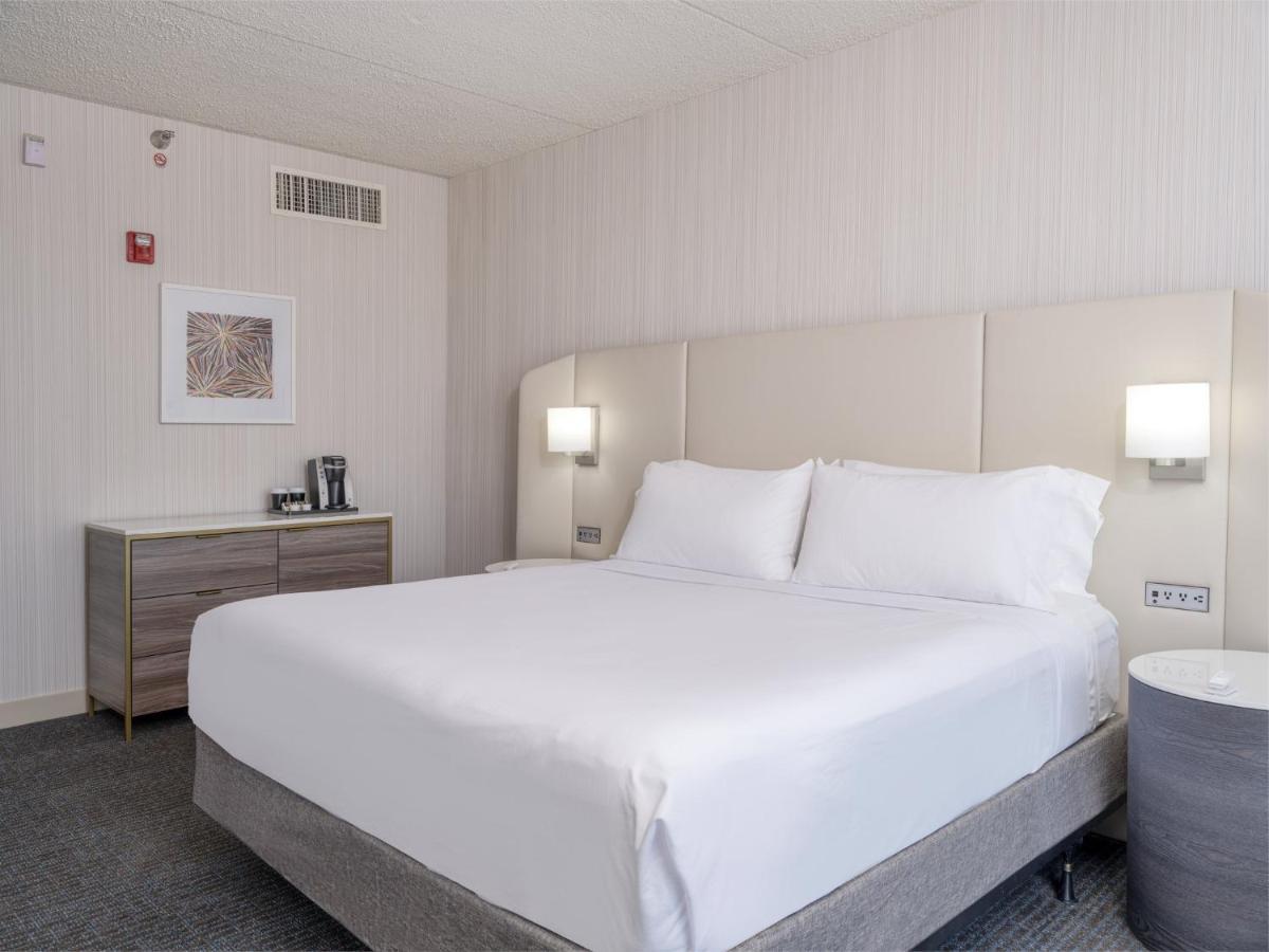 Crowne Plaza Indianapolis-airport By Ihg