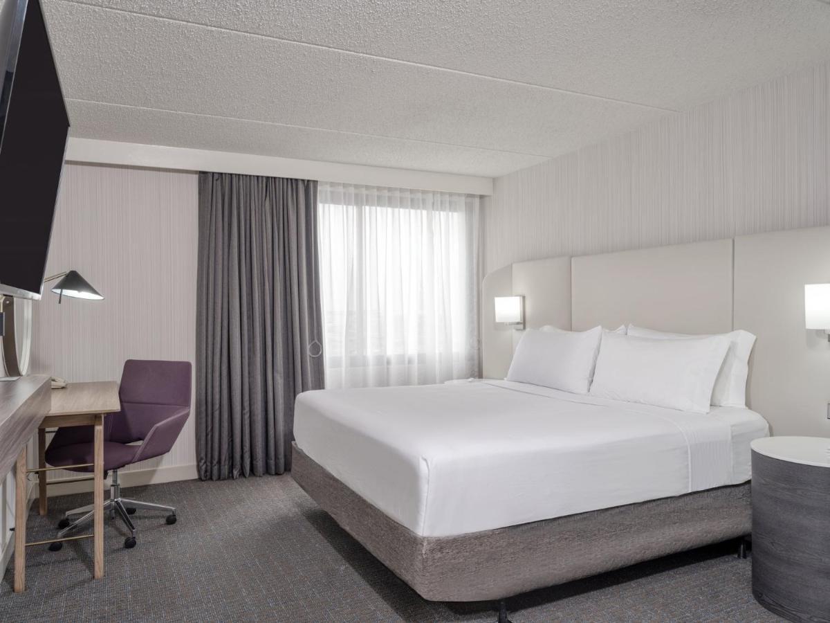 Crowne Plaza Indianapolis-airport By Ihg Hotel 4*