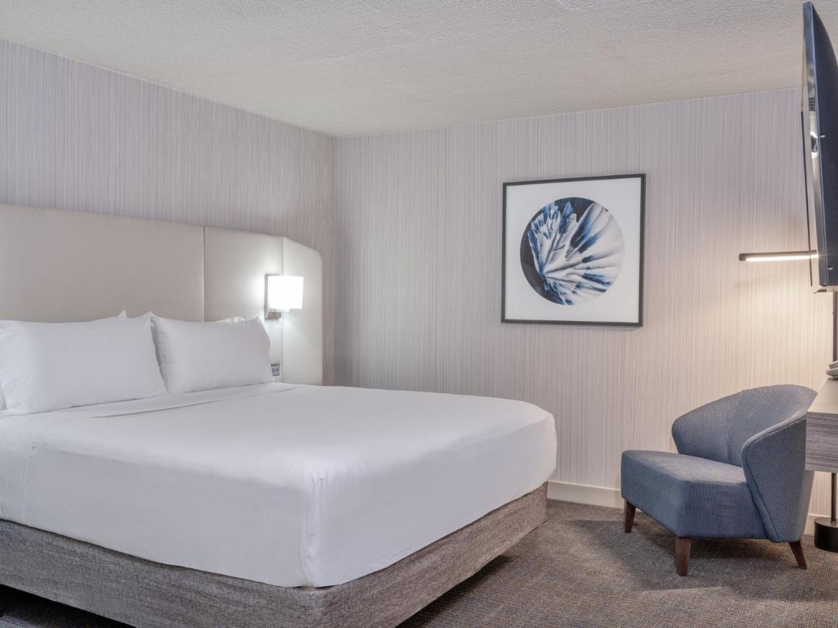 Crowne Plaza Indianapolis-airport By Ihg Hotel 4*