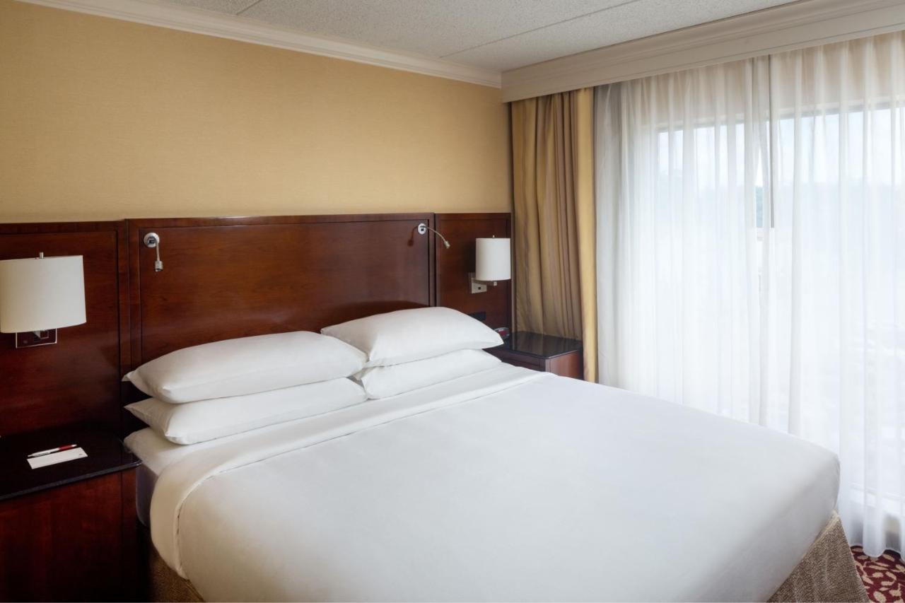 Marriott East Hotel 3*