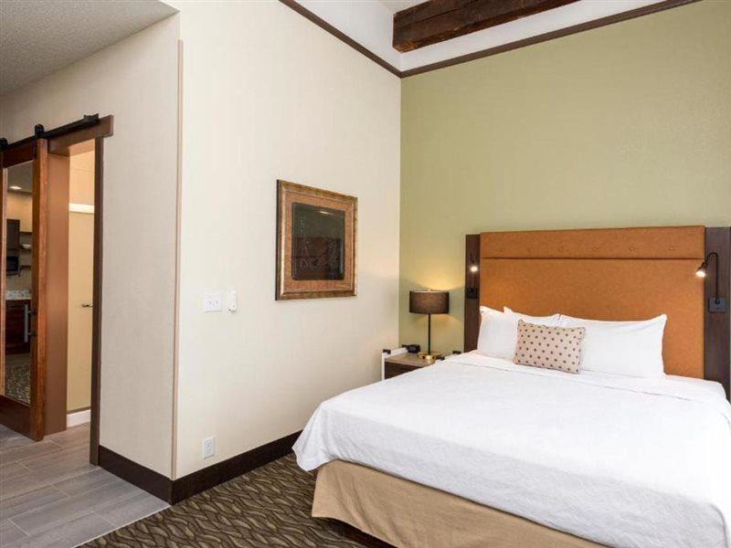 Hotel Homewood By Hilton Downtown Indianapolis