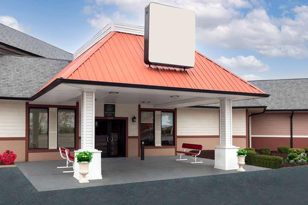 Travelodge By Wyndham Speedway 3*
