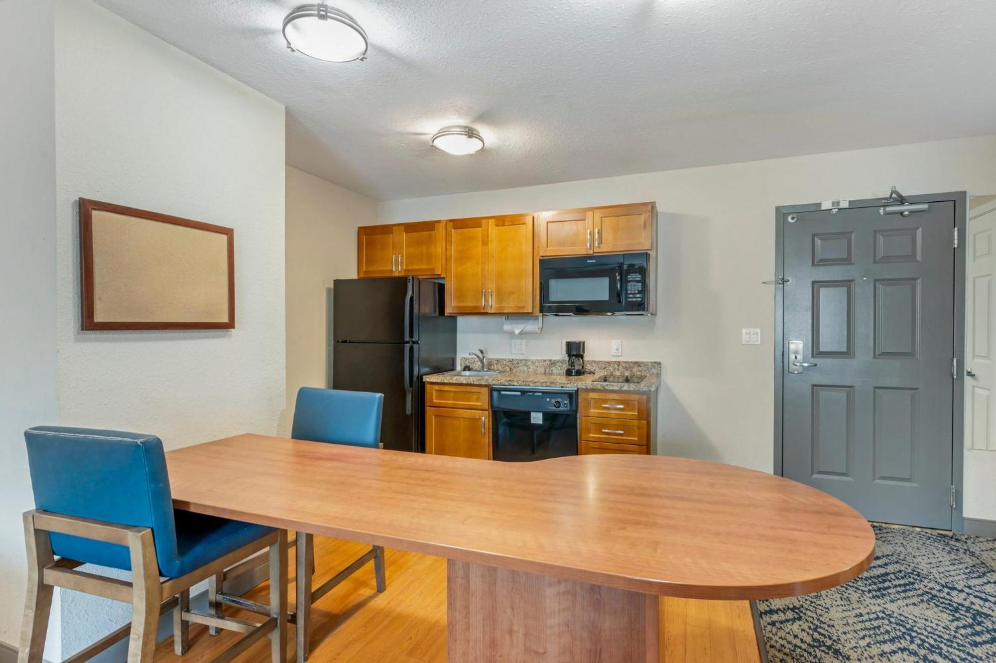 Hotel Candlewood East By Ihg