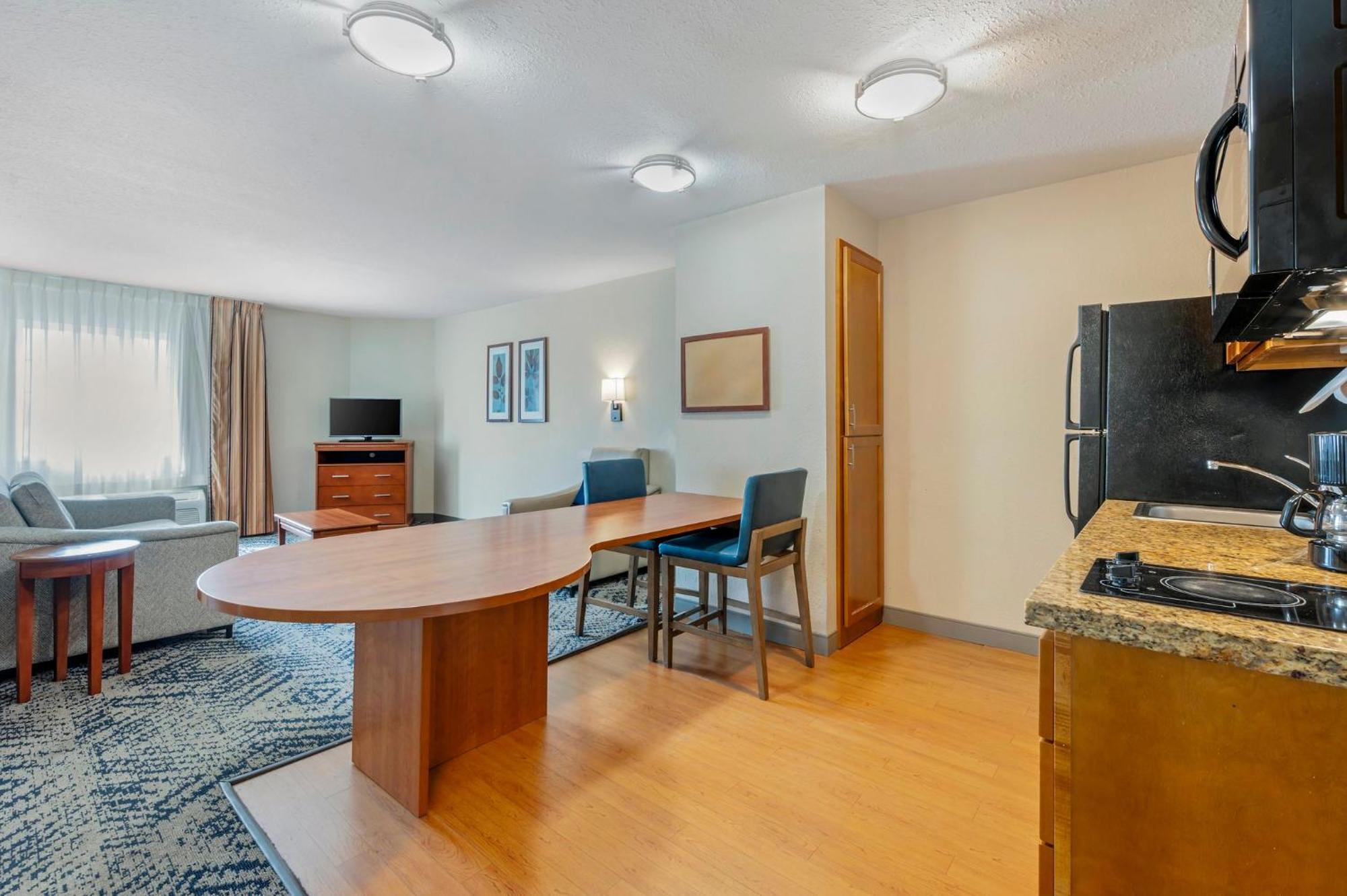 Candlewood East By Ihg 3*