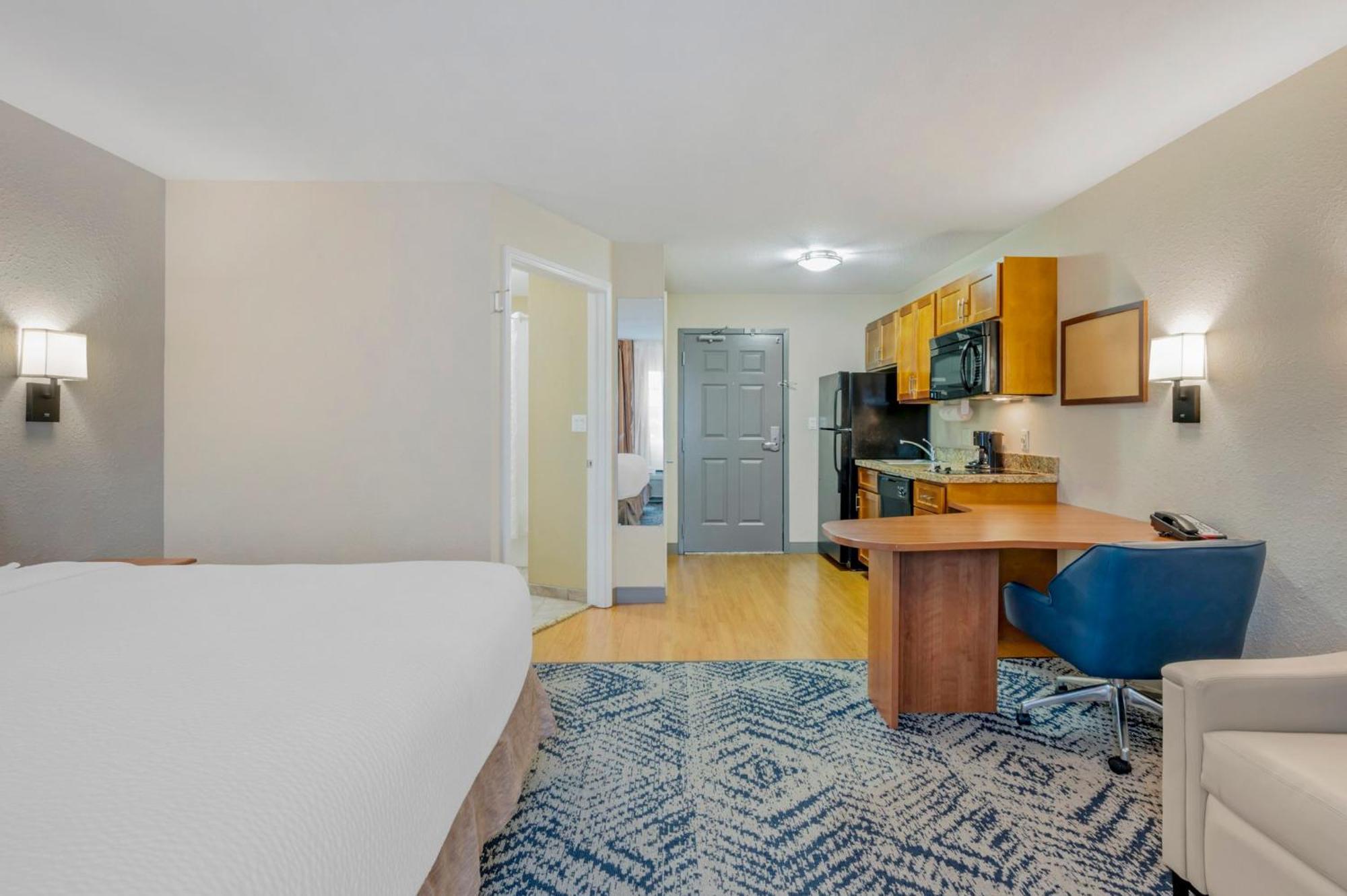 Candlewood East By Ihg Hotel Indianapolis