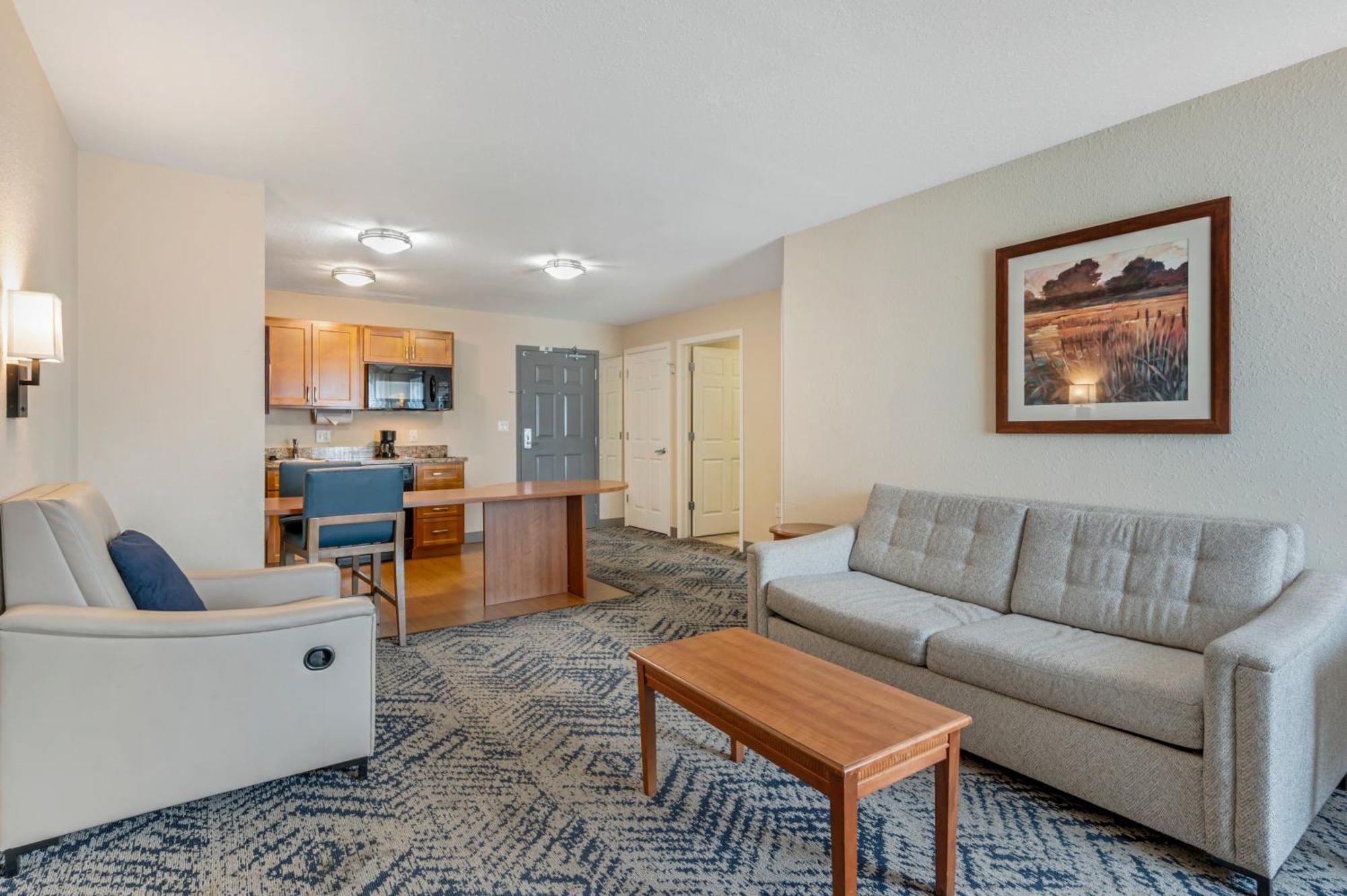 Candlewood East By Ihg Hotel Indianapolis