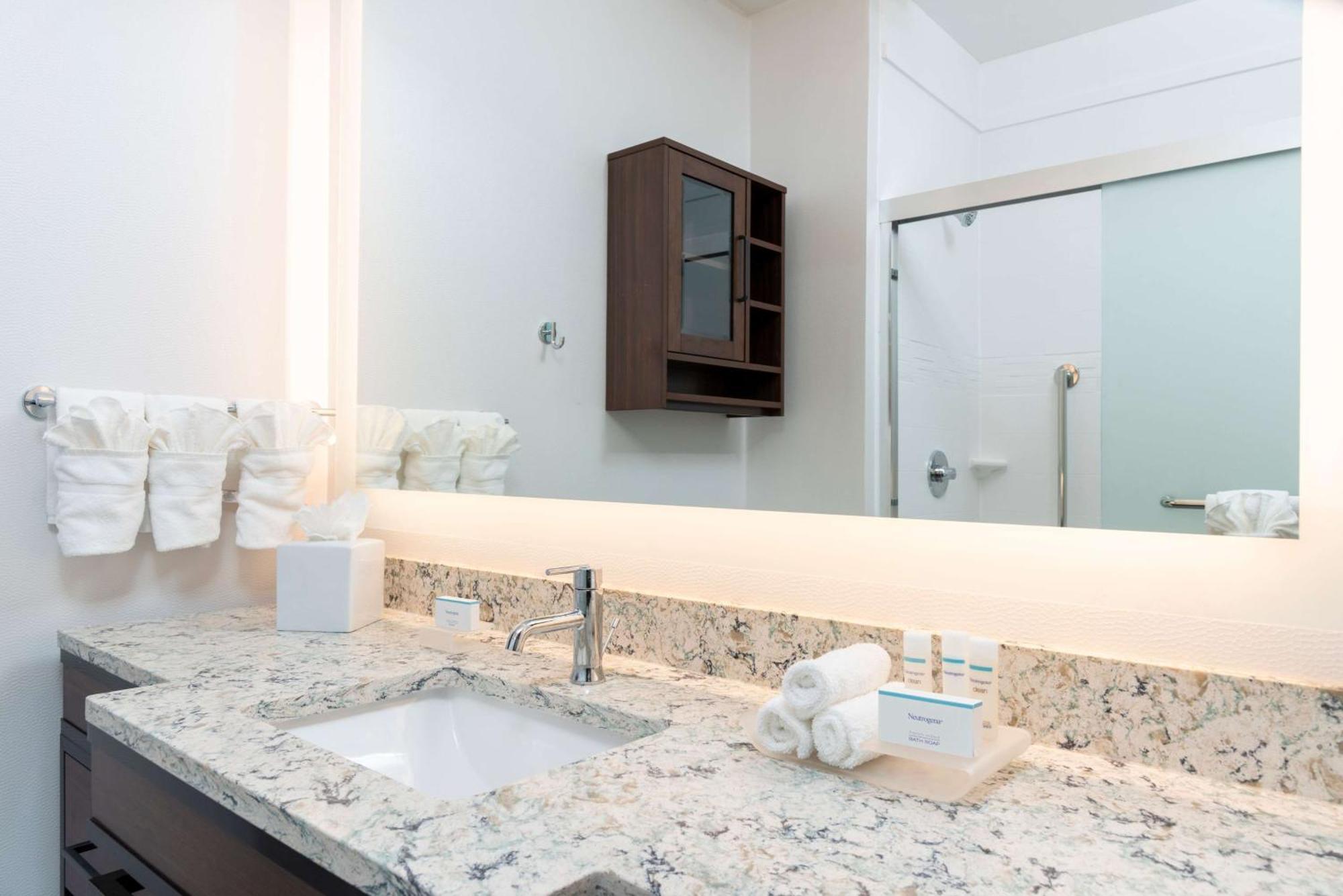 Homewood By Hilton Downtown Indianapolis