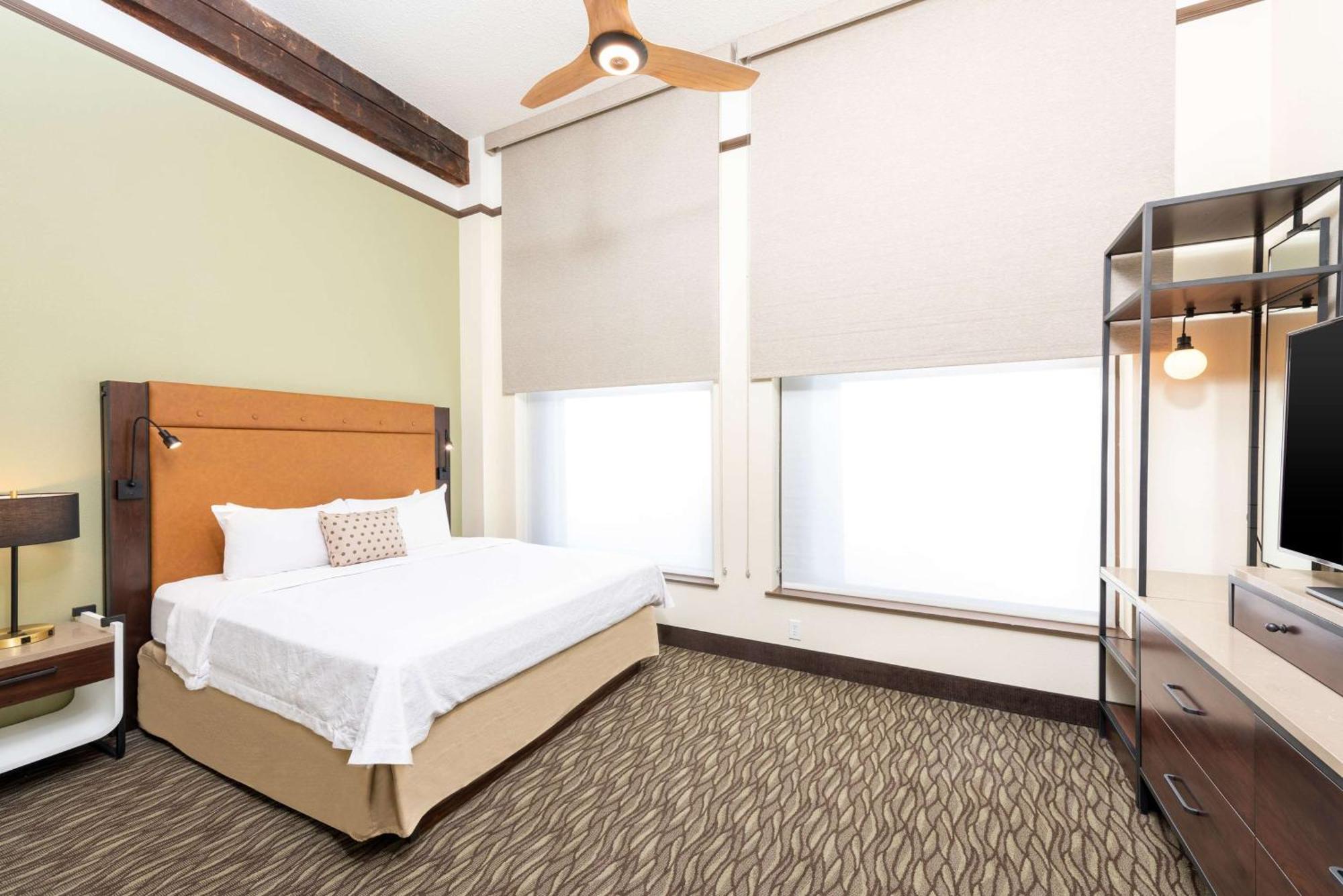 Homewood By Hilton Downtown Hotel Indianapolis