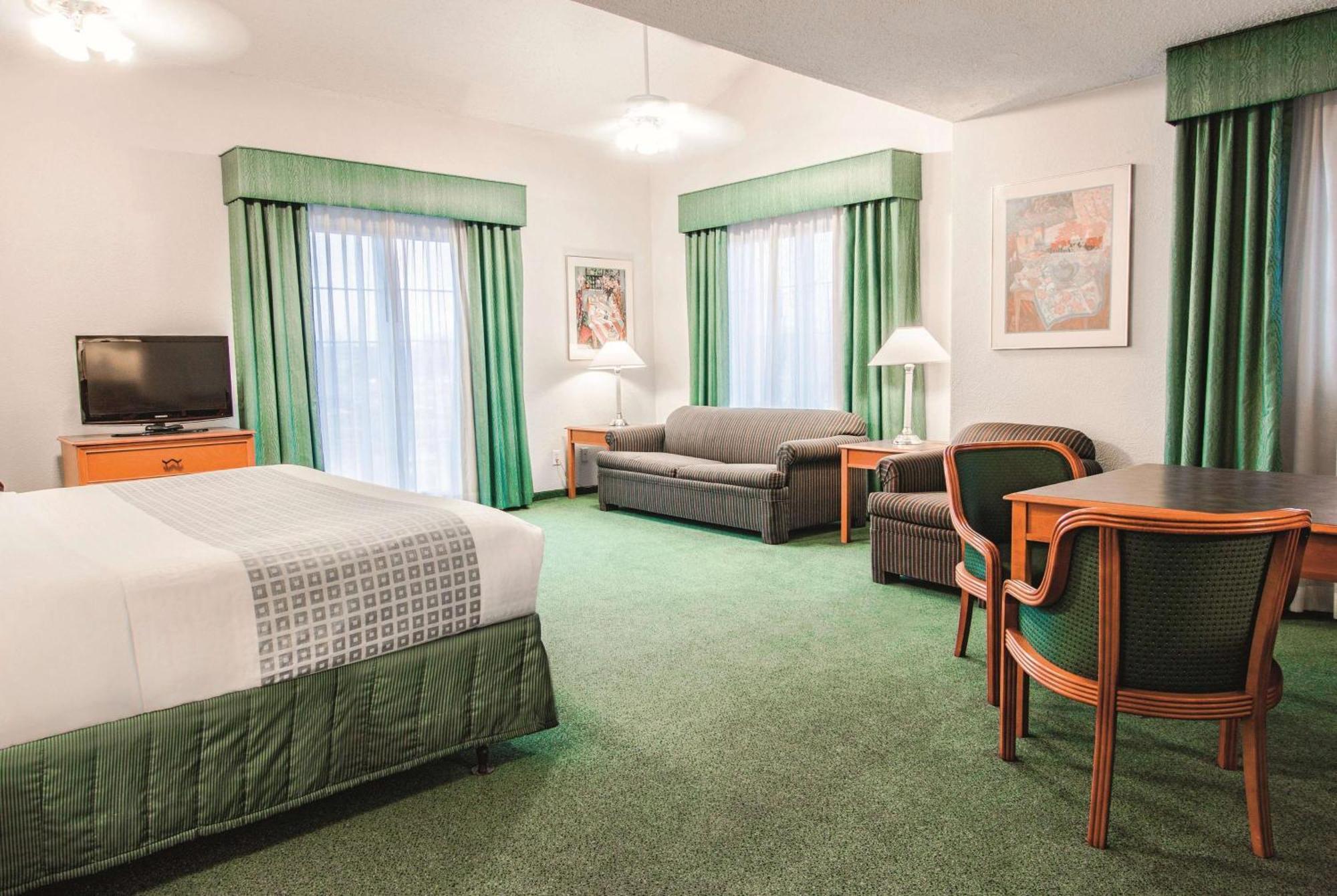 La Quinta By Wyndham Airport Lynhurst