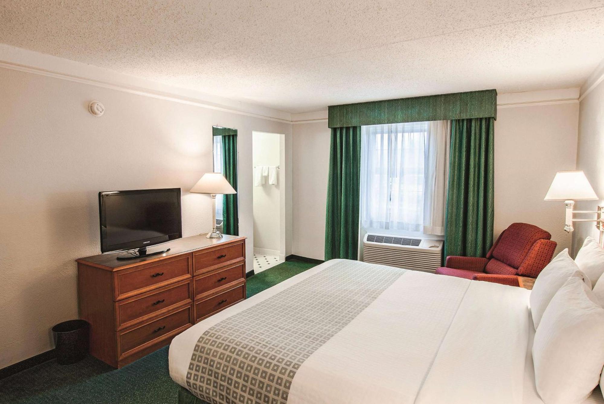 La Quinta By Wyndham Airport Lynhurst Indianapolis