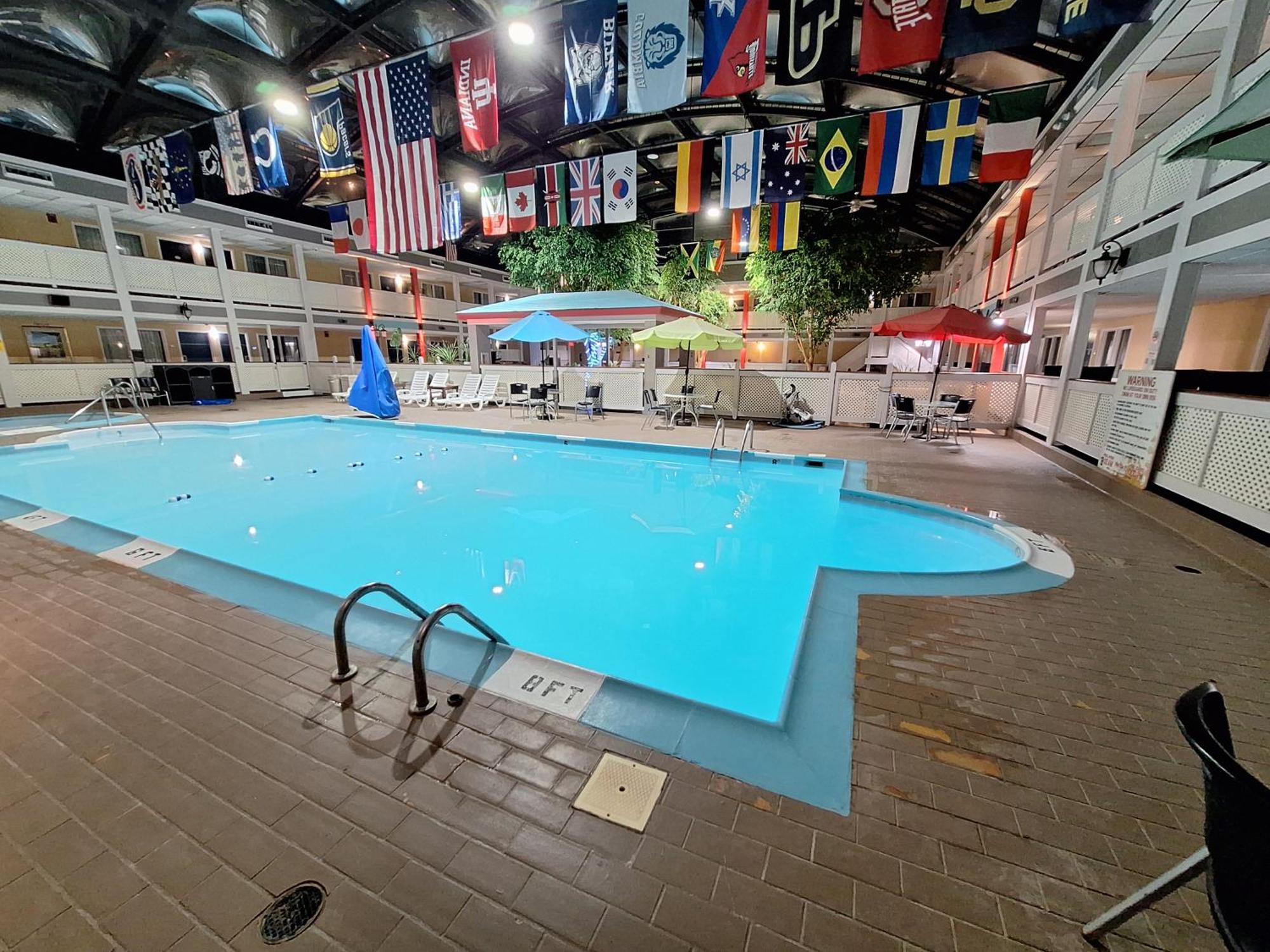Travelodge By Wyndham Speedway Indianapolis