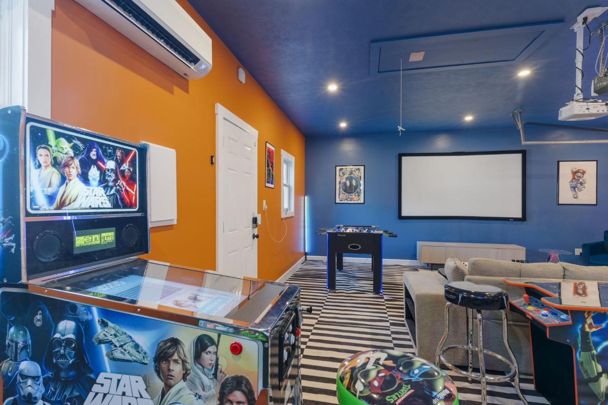 And Play Indy - Indoor Fun - Great For Families - Sleeps 10 *