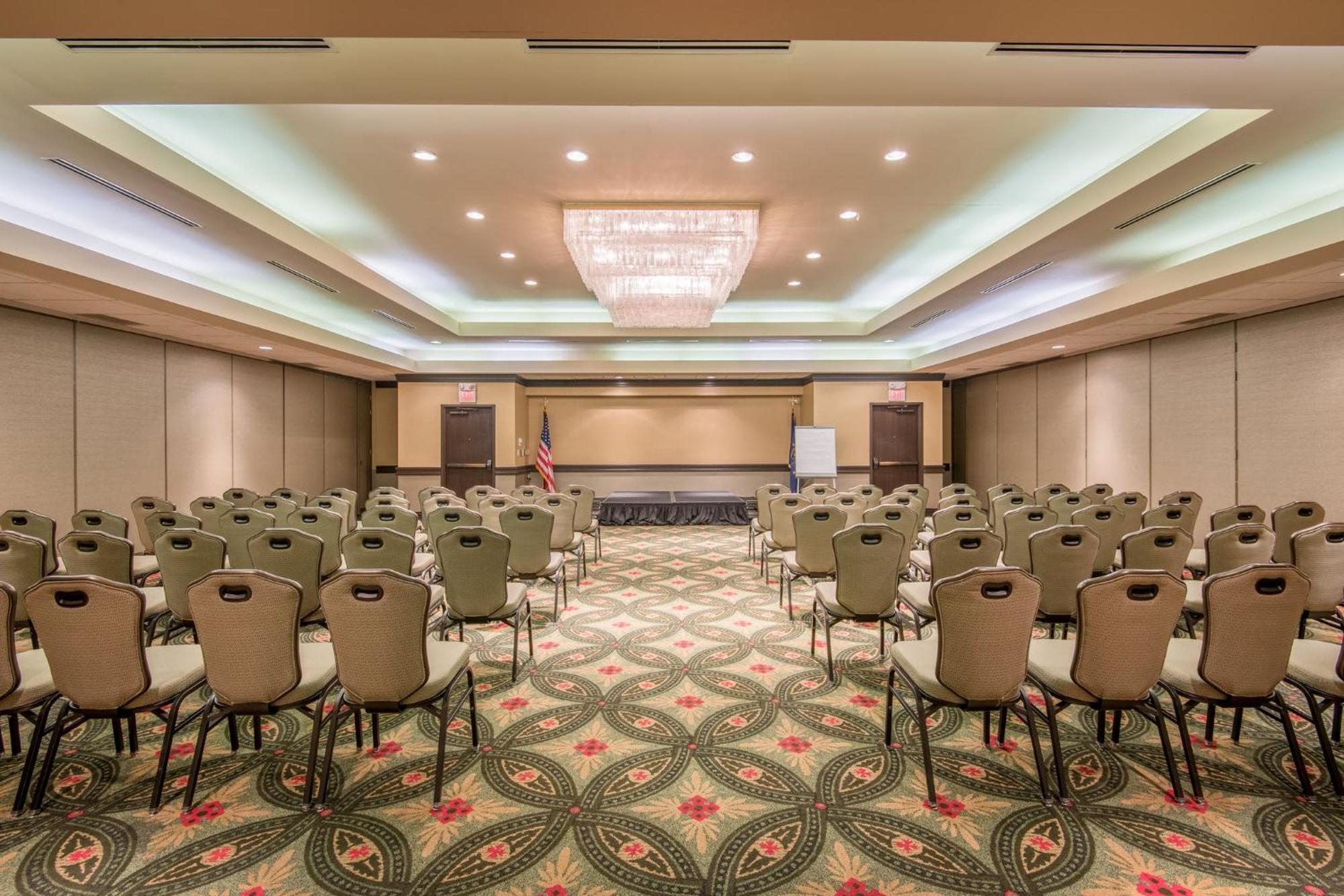 Hotel Crowne Plaza Indianapolis-airport By Ihg 4*