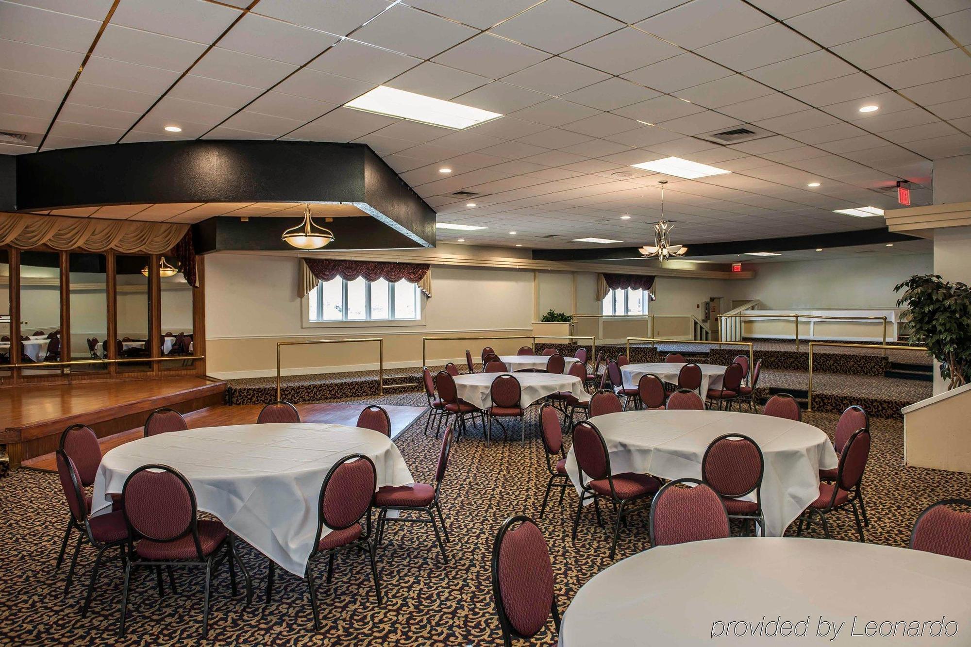 Travelodge By Wyndham Speedway Hotel Indianapolis