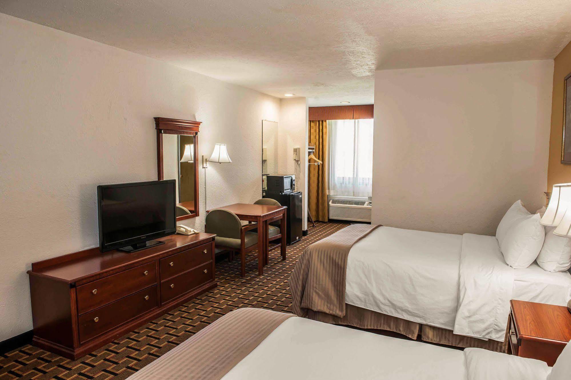Hotel Travelodge By Wyndham Speedway 3*