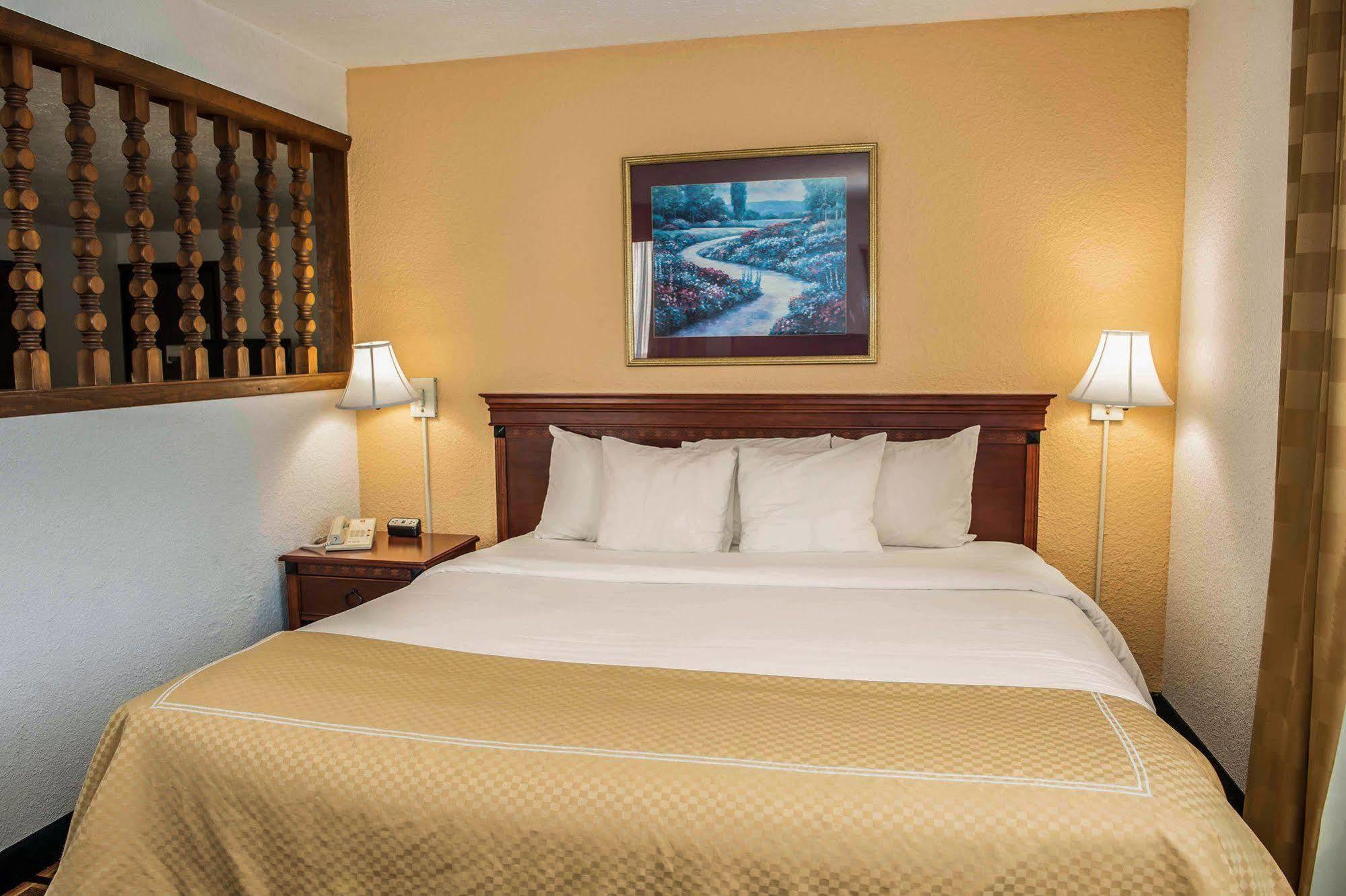 Hotel Travelodge By Wyndham Speedway Indianapolis