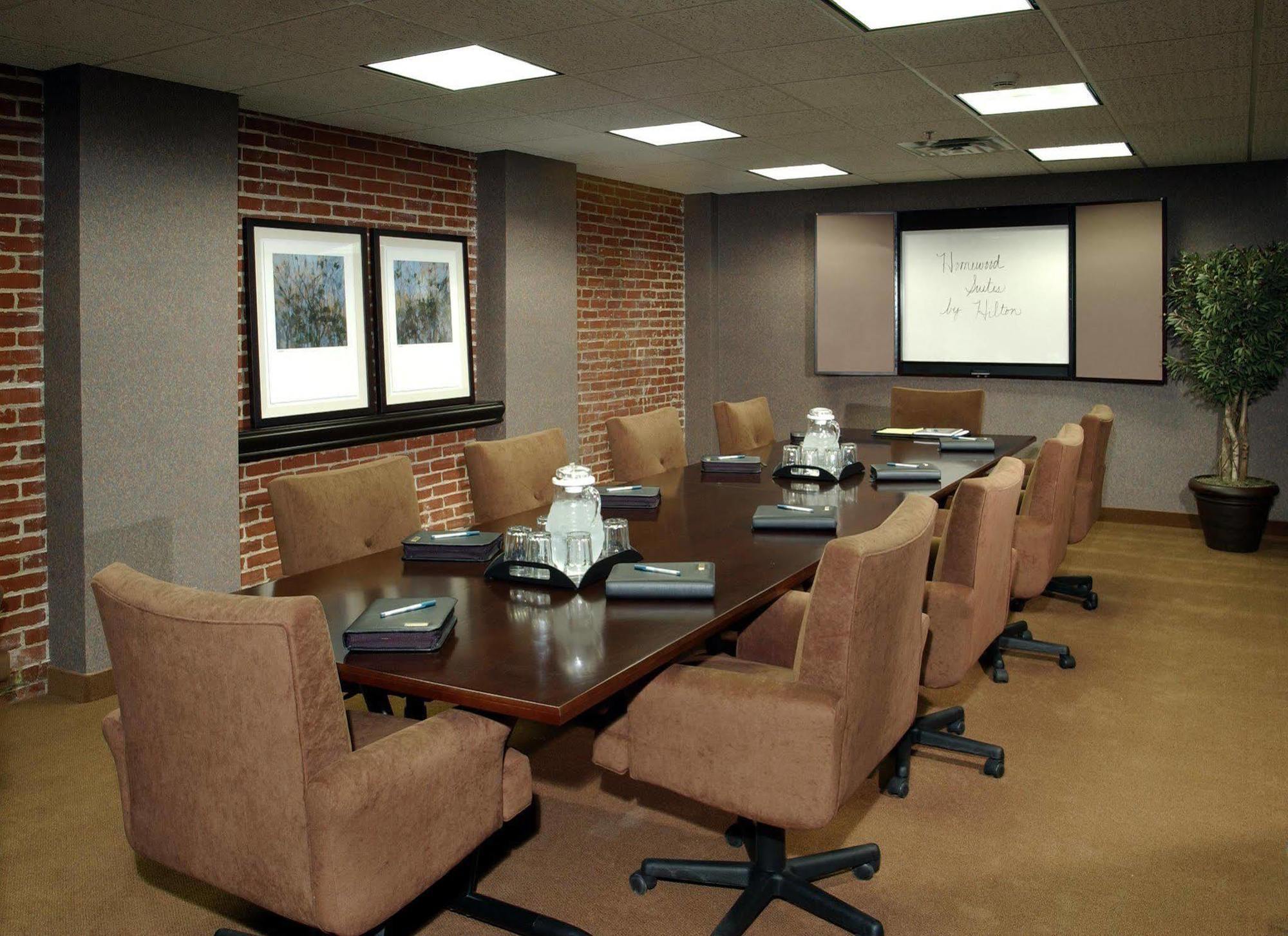 Homewood By Hilton Downtown Hotel Indianapolis