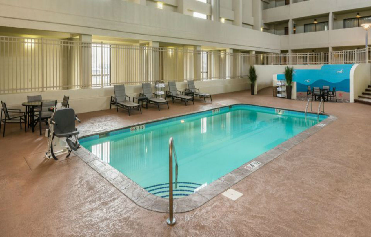 Crowne Plaza Indianapolis-airport By Ihg Hotel Indianapolis
