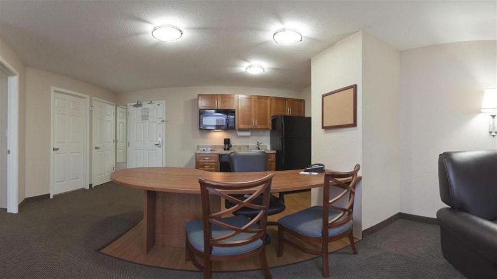 Hotel Candlewood East By Ihg 3*