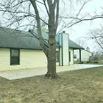 Cozy Indy Home