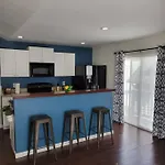 1 Bdr 5 Minutes To Downtown