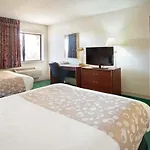 Norwood Inn & Suites Indianapolis East Post Drive