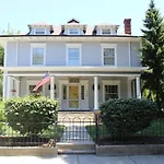 Looking Glass Inn