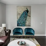 Luxurious 3,000 Square Foot House Downtown