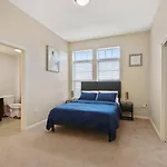 Downtown Indy Private Bedroom - Shared