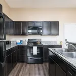 Downtown Indy Private Bedroom - Shared