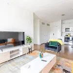 Modern Upscale 1Br Fountain Square