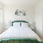 Modern Upscale 1Br Fountain Square
