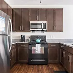 Stylish 1Br In At The Crossing