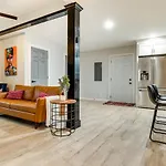 Modern Indianapolis Home Less Than 2 Mi To Downtown!