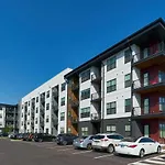 Modern & Spacious Studio Apt W Pool & Gym