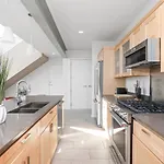 Two Modern Penthouses On Mass By Cozysuites
