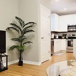 2 Bd 2 Bath - 5 Min To Downtown